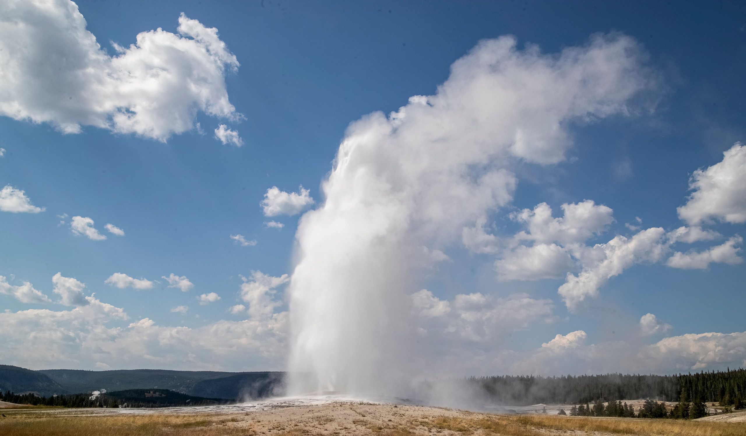 The Ultimate Yellowstone Itinerary: 1 Day to 7 Days 6 Yellowstone Itinerary
