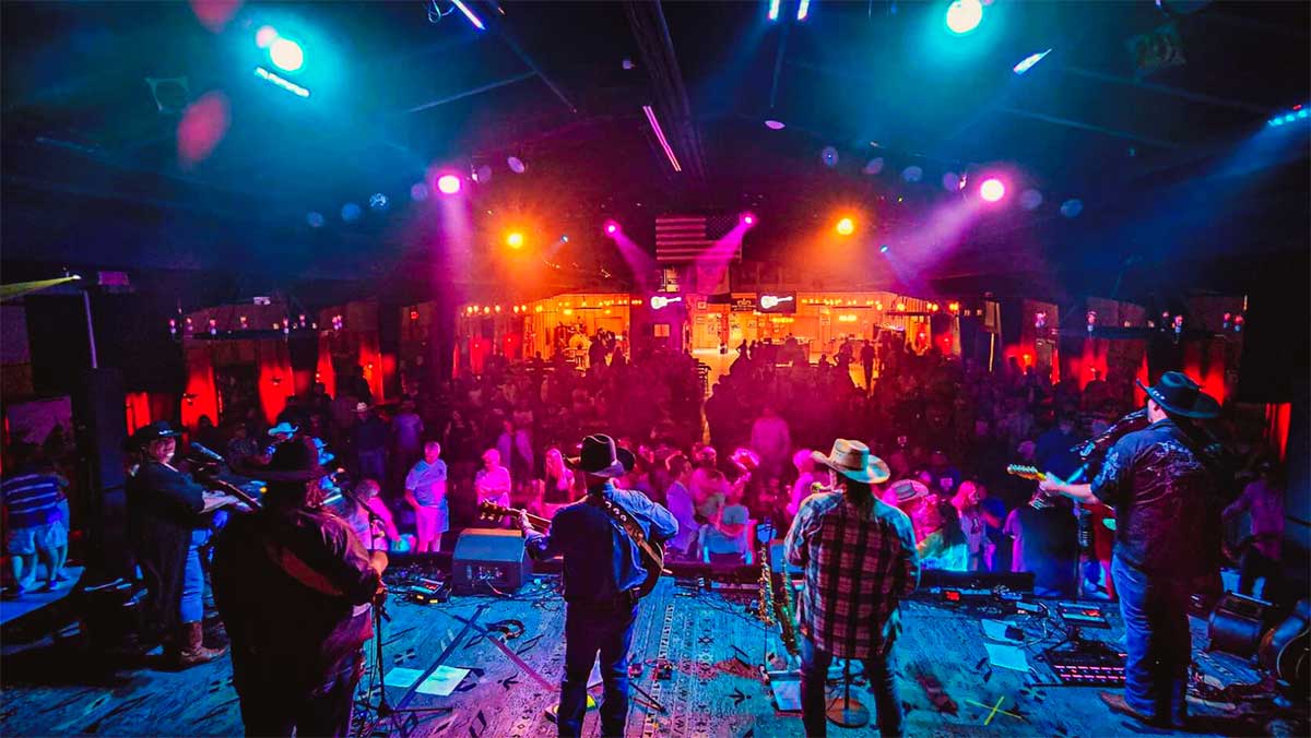 Fourth of July in Cody Wyoming: Your Complete 2026 Guide 5 Live Western music show at the Cody Cattle Company dinner and show in Cody Wyoming