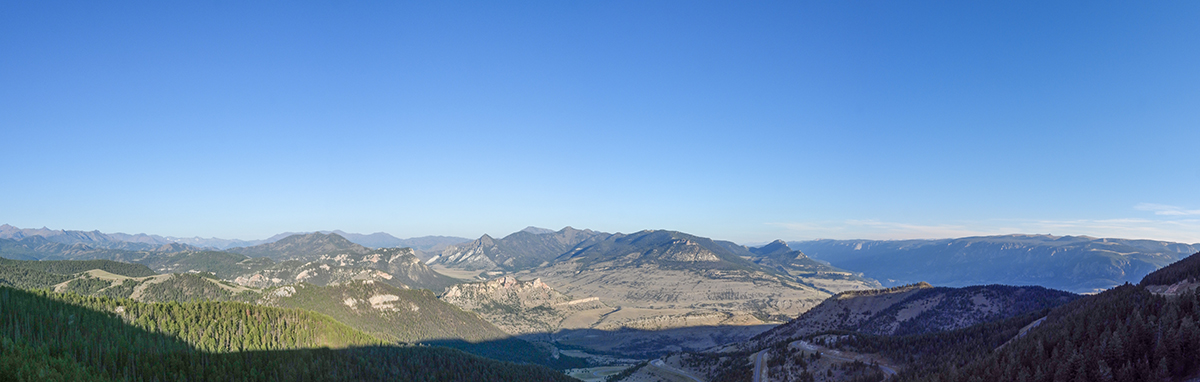 Beartooth Highway: The Complete Guide to One of America's Most Scenic Drives 2 Wide panoramic view of mountains and valley from Chief Joseph Scenic Byway